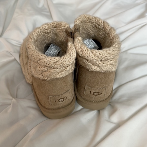 NWOT UGG classic mini chunky knit cardigan beige boots - Picture 6 of 6